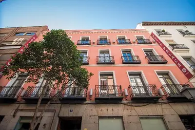 Hôtel Petit Palace Tres Cruces