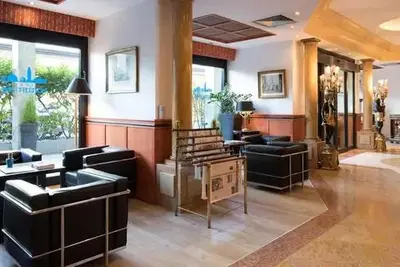 Hôtel Tritone
