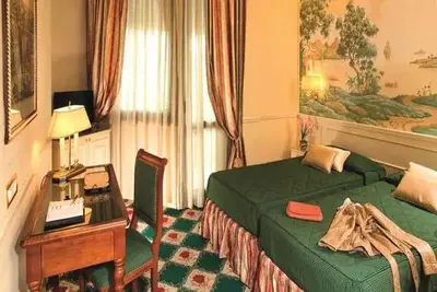 Hôtel Donna Laura Palace