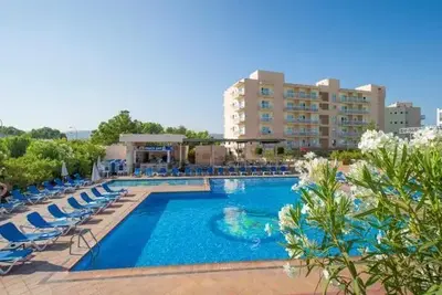 Hôtel Invisa Es Pla
