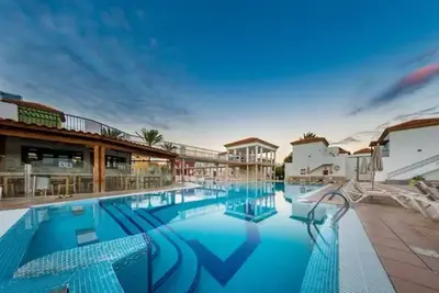 Hôtel Broncemar Beach Suites Hotel