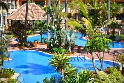 Hôtel Secrets Bahía Real Resort & Spa