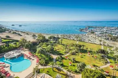 Hôtel St Raphael Resort