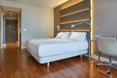 Hôtel Nh Plaza De Armas