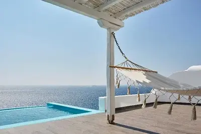 Hôtel Kouros Hotel