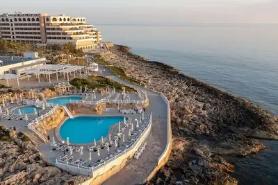 Hôtel Radisson Blu St Julian's Resort