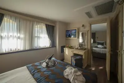 Hôtel Sarnic Premier