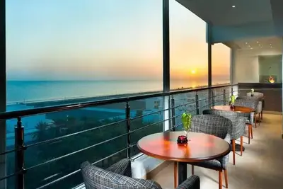 Hôtel Al Hail Waves Hotel