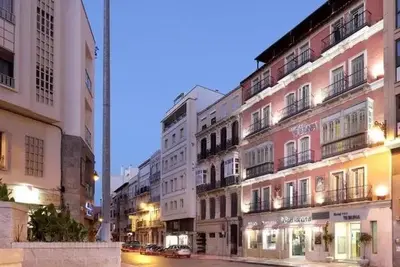 Hôtel Tribuna
