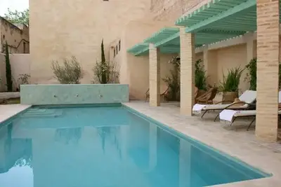 Hôtel Riad Laaroussa- Guest House