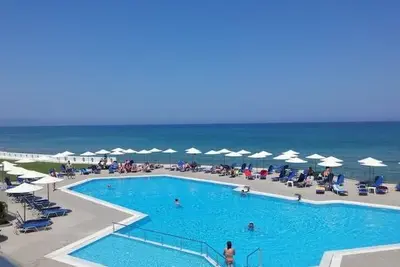 Hôtel Themis Beach