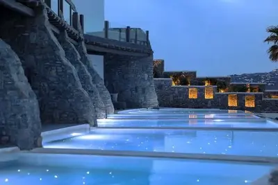 Hôtel Aeonic Suites & Spa