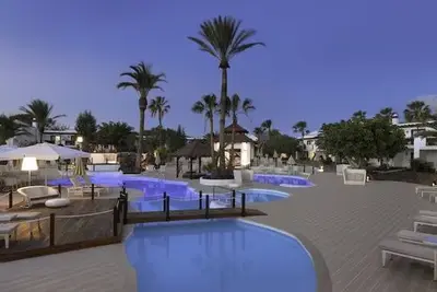 Hôtel H10 White Suites