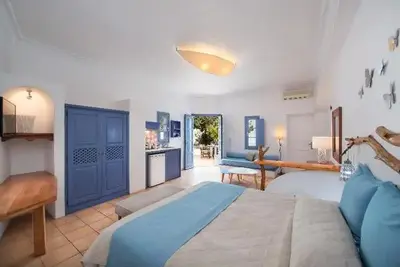 Hôtel Meltemi Suites