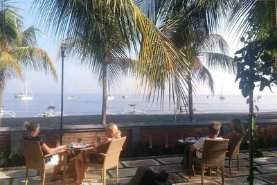 Hôtel Lovina Beach Hotel