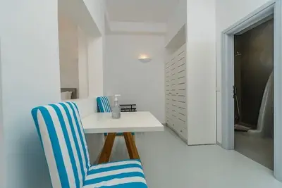 Hôtel Central Fira Hotel