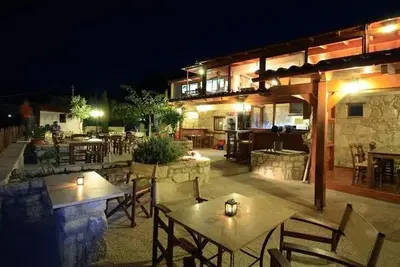 Hôtel Earino