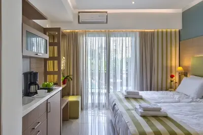 Hôtel Leonidas Hotel & Apartments