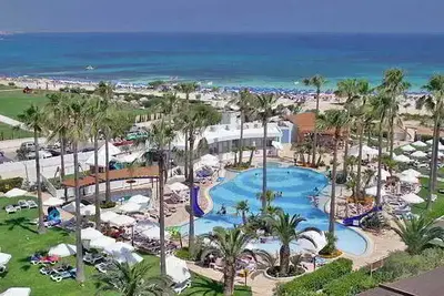 Hôtel Dome Beach Resort