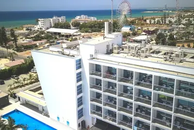 Hôtel Seasons Hotel By Tasia Maris