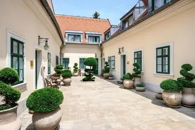 Hôtel Maison Bistro & Hotel