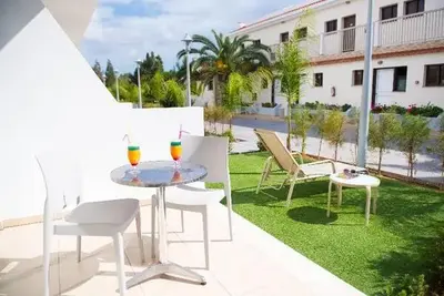 Hôtel Loutsiana I & Ii Deluxe Apartments