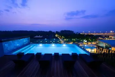 Hôtel The Sixteenth Naiyang Beach Hotel