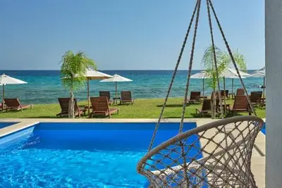Hôtel Cavo Orient Beach Hotel & Suites