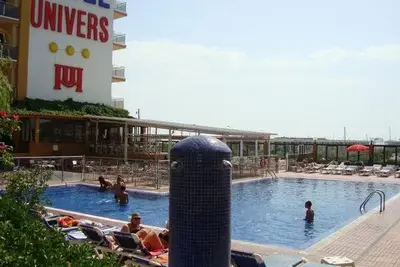 Hôtel Univers Roses