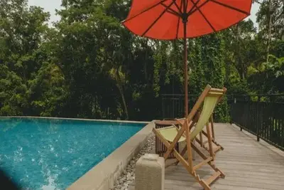 Hôtel Sekar Arum Riverside Resort