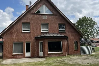 Image de Modernes und Freistehendes Ferienhaus für Großfamilien