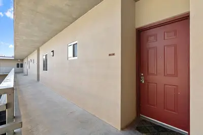 Image de Modern 2 bedroom 2 bath condo near downtown and Ut with free parking garage