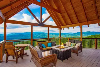 Image de Splashing at the Bluff -Indoor Pool- Gatlinburg Pigeon Forge