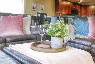 Image de Relaxing Mountain View Condo in Beautiful Radium