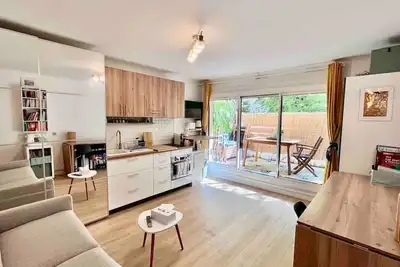 Image de Cozy studio and large terrace 5 mn from the metro and 10 mn from Paris only! \n\n\n\n