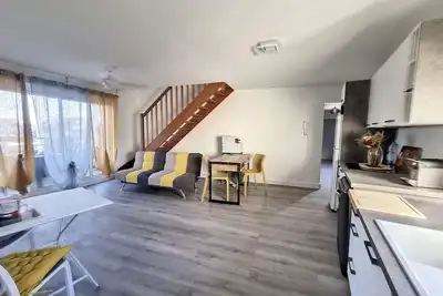 Image de Duplex Avec 2 Chambres Ă 3 Minutes de la mer et du Centre Ville