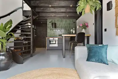 Image de Romantic Design Loft, 800m to Beach + Parking