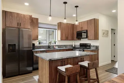 Image de Lux Ski-In/Out Home w/ Views at Granby Ranch