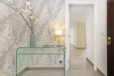 Image de Magnífico Piso en la Alfalfa en Pleno Centro