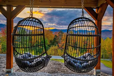 Image de Epic Views! 5 min to Sunday River! Hot Tub, Game Room, Modern Kitchen, Sleeps 17