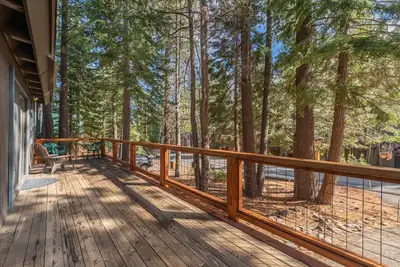 Image de Family Cabin for 8 Tahoe Donner Hoa Amenities
