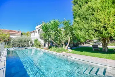 Villa Notre-Dame - Piscine parking 4 chambres