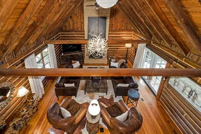 Image de Stunning and Cozy Thompsons Station Retreat; 3 Bed \/ 2 Bath - Hot tub