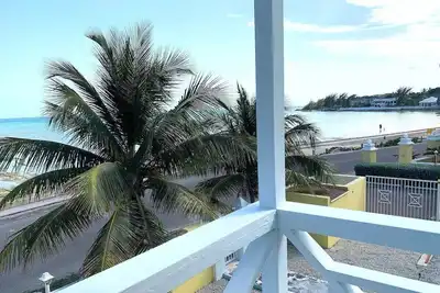 Image de Unwind at this spacious seafront villa in paradise!