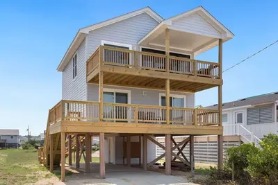 Image de Gorgeous, Ocean View, 3 bedroom, 2 bathroom home in the heart of Kitty Hawk!