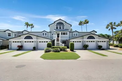 Image de Beautiful Siesta Key condo with two heated pools, tennis, pickleball and beach access - Gbb 1304