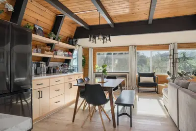 Cozy Yosemite 3-Br • Sunset Mountain Views