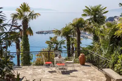 Image de Bel appartement de 2 chambres à Opatija