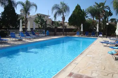 Image de Modern fully equipped South facing Polis gardens property