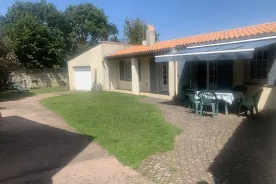 Image de 2 Bedroom Private vacation home in Le Grand-Village-Plage